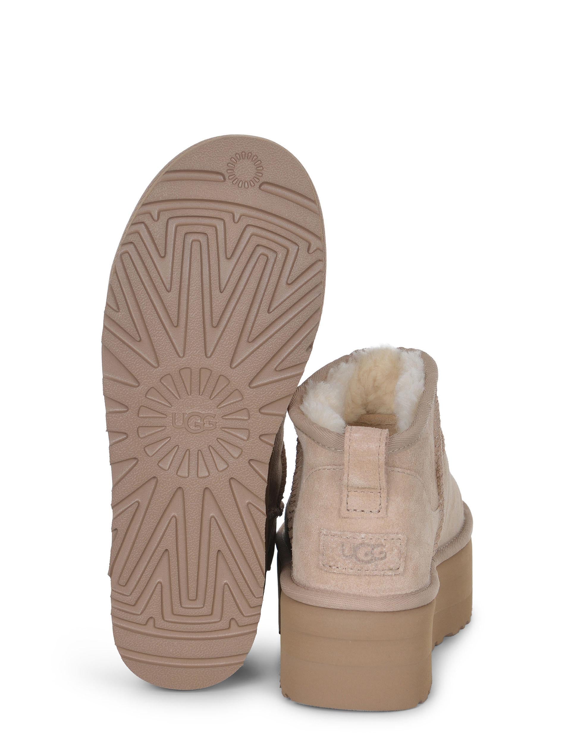 Stivali UGG "Classic Ultra Mini Con Plateau" 