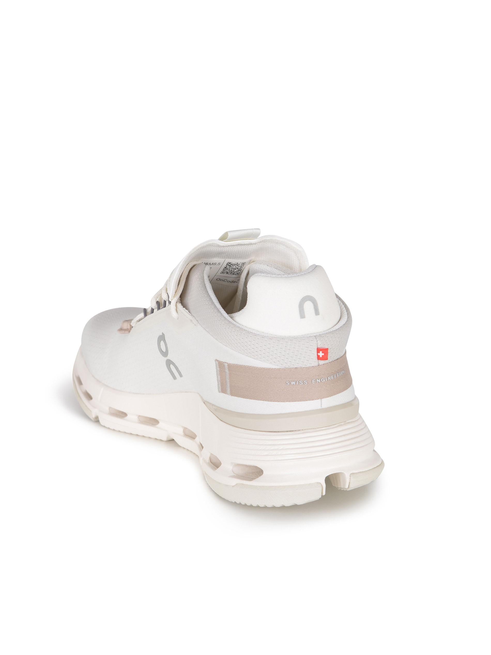Sneakers ON "Cloudnova 2" 